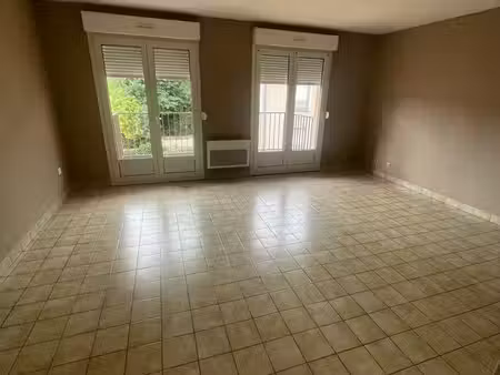 appartement f2 nogent le roi