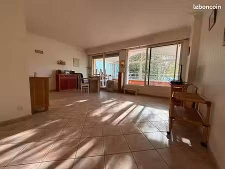 studio 1 pièce 37 m²