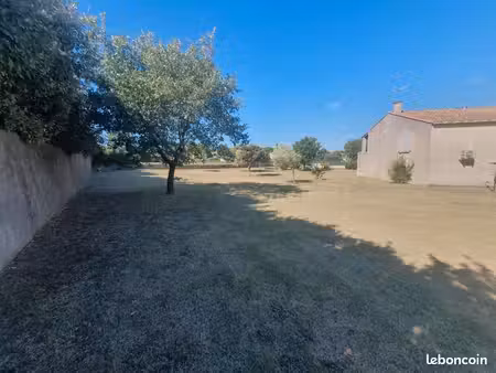 terrain 400 m² la rouviere