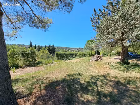 terrains à bâtir de 711m² à 1022m² — viabilisés — vue dégagée — libre constructeur