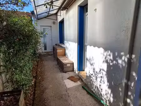 maisonnette avec jardin