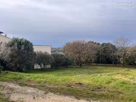 terrain à bâtir de 750 m² à uzes (30)