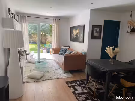 appartement t4 de 80 m² avec jardin – résidence avec piscine et tennis – nîmes - les trois
