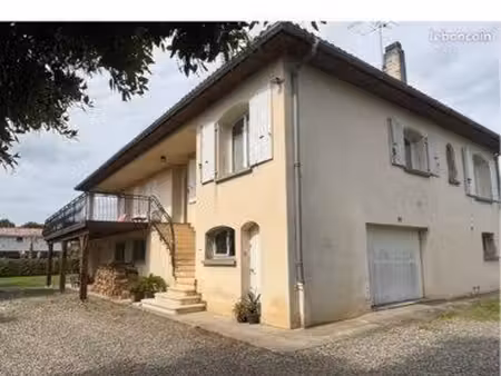 maison de charme dans secteur calme à fronton