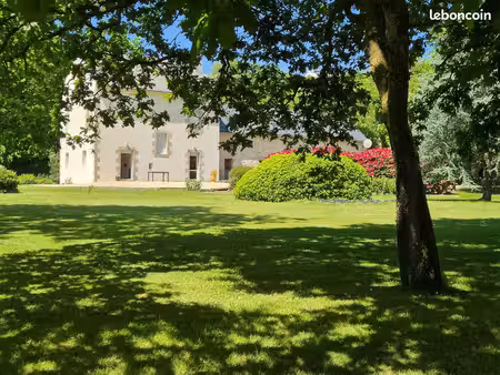 propriété écologique rénovée aux portes de la ville  dans le finistère nord. très belles p