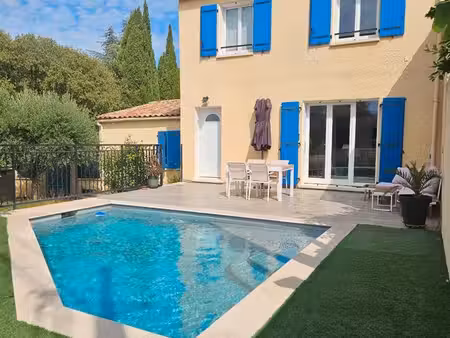 villa 3 pièces avec piscine