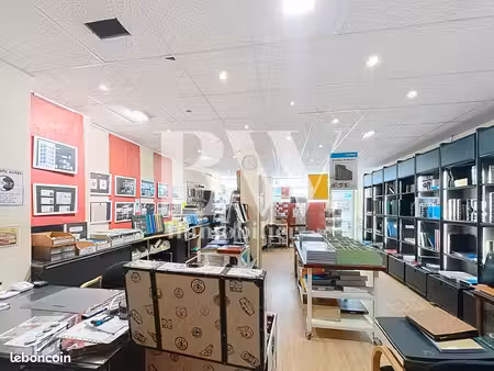 local commercial 115 m² brest