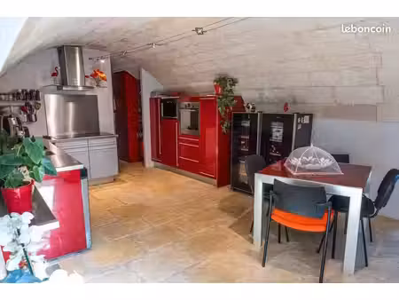 ancienne bergerie de caractère rénovée – 110 m² – 3 chambres – cour  piscine et terrasse t
