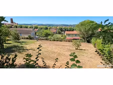 terrain constructible 1308 m2 au cœur du village de montesquieu-volvestre 31 - rare