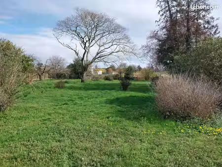 terrains viabilisés de 536  709 et 835 m²