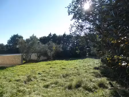 terrain à bâtir de 1129 m² à uzes (30)