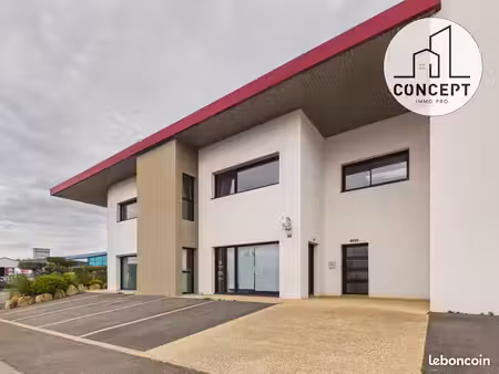 local commercial 65 m² concarneau