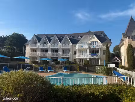 à bénodet – charmant t2 rénové et entièrement meublé avec piscine
