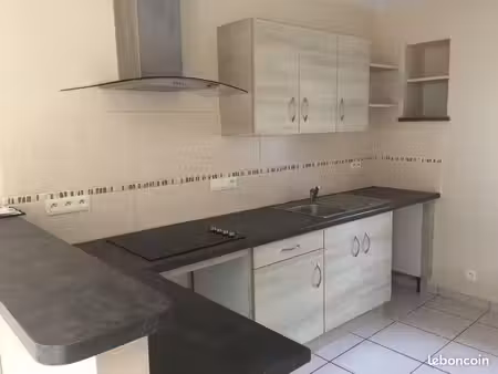 appartement 3 pièces 42 m²