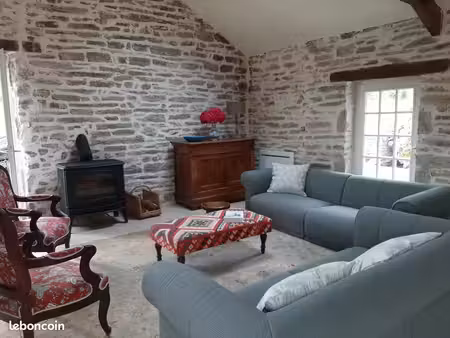 belle longère rénovée à louer  à concarneau  4 chambres  8 couchages  2 sdb. terrasse et j