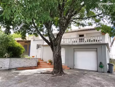 villa 7 pièces 181 m²