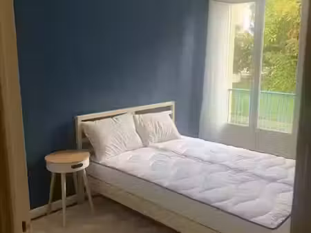 location meublée appartement 2 pièces 52 m² à saint-martin-d'heres (38400)  750 €