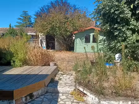 maison de charme en pierre et galets avec jardin