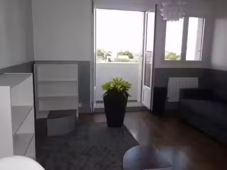 location meublée appartement 1 pièce 30 m² à aubervilliers (93300)  788 €