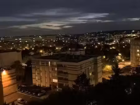 location meublée appartement 2 pièces 42 m² à fresnes (94260)  790 €