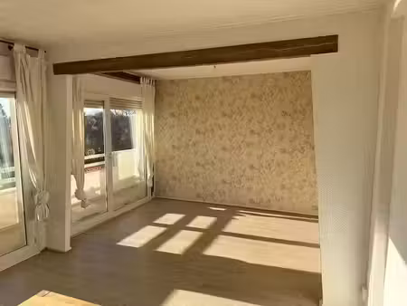 location appartement 4 pièces 65 m² à saint-quentin (02100)  700 €