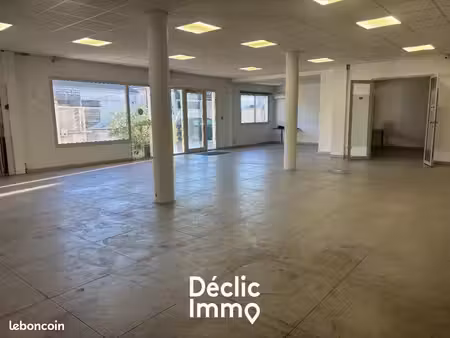 bureau 460 m²