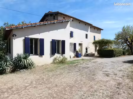 mas 6 pièces 210 m²