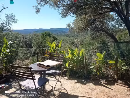 terrain de loisirs pour camping-car vue sur le pic st loup