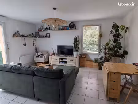 t3 lumineux 65m²