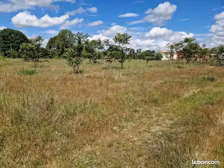 terrain 850 m² saint sauveur