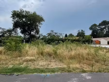 terrain 856 m² balizac