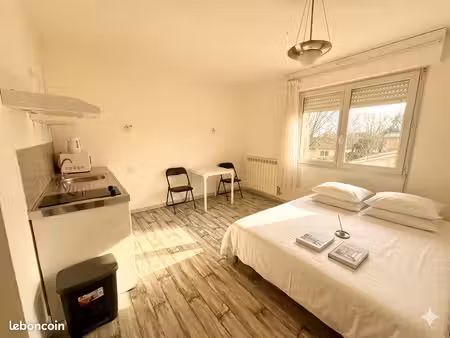studio 1 pièce 20 m²