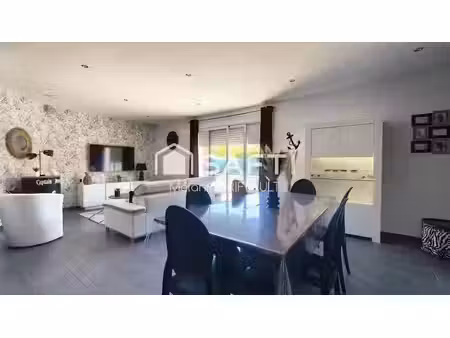 location meublée maison 3 pièces 76 m² à saint-mathurin (85150)  901 €