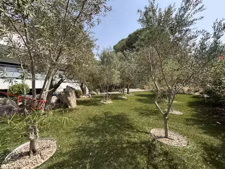appartement de 114m2 sur 2 niveaux avec jardin aménagé dans