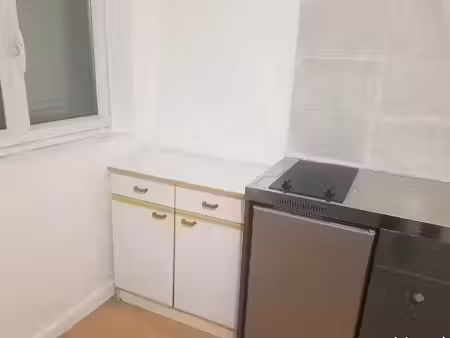 location meublée appartement 1 pièce 24 m² à nanterre (92000)  900 €