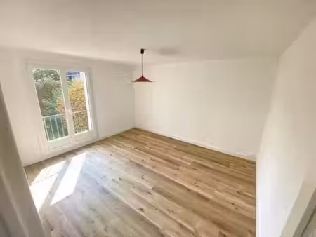 location appartement 2 pièces 42 m² à strasbourg (67000)  880 €
