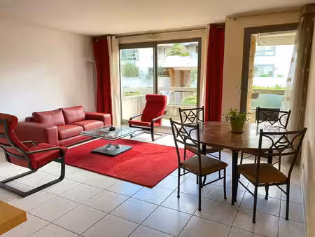t3  lumineux avec terrasse et garage à tassin