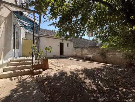 maison avec cour