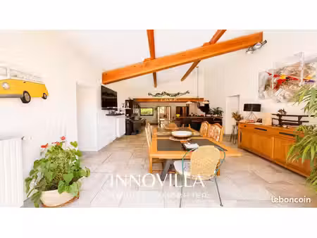 maison 7 pièces 203 m²