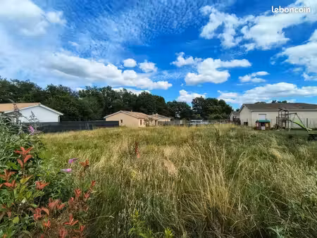 terrain 400 m² genissac