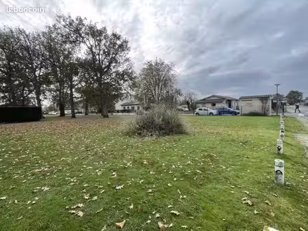 terrain 604 m² hourtin