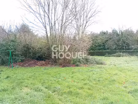 terrain plumaudan 588 m²