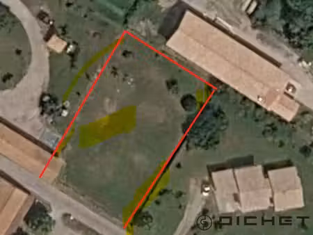terrain 1300 m² queyrac