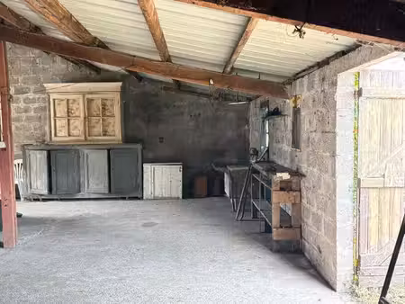 loft/atelier/surface 1 pièce 85 m²