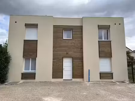 location appartement 3 pièces 46 m² à freneuse (78840)  950 €