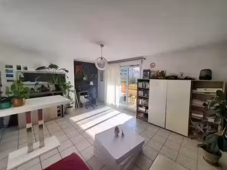 location meublée appartement 2 pièces 47 m² à lyon 3ème (69003)  990 €