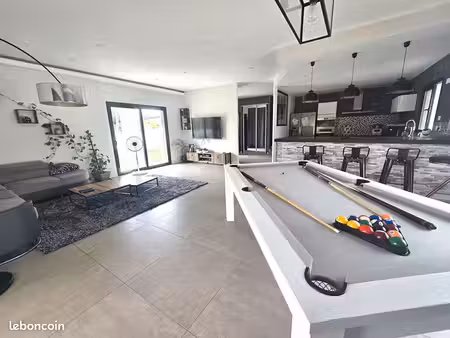 maison 5 pièces 165 m²