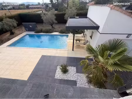 villa avec piscine
