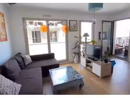 location appartement 2 pièces 42 m² à romainville (93230)  1 050 €