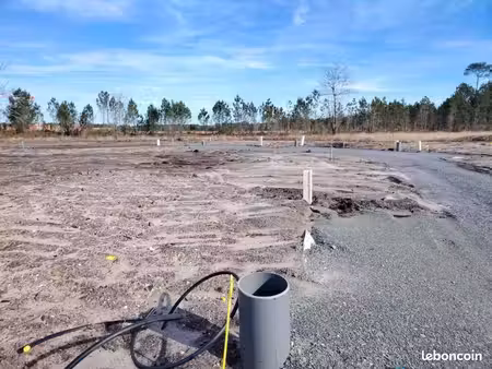 terrain 600 m² mios